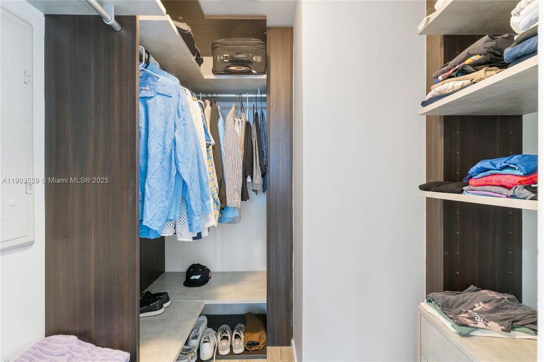 For Rent: $9,000 (3 beds, 4 baths, 1705 Square Feet)