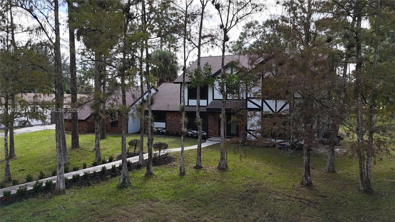 待售: $1,100,000 (5 贝兹, 4 浴室, 3121 平方英尺)