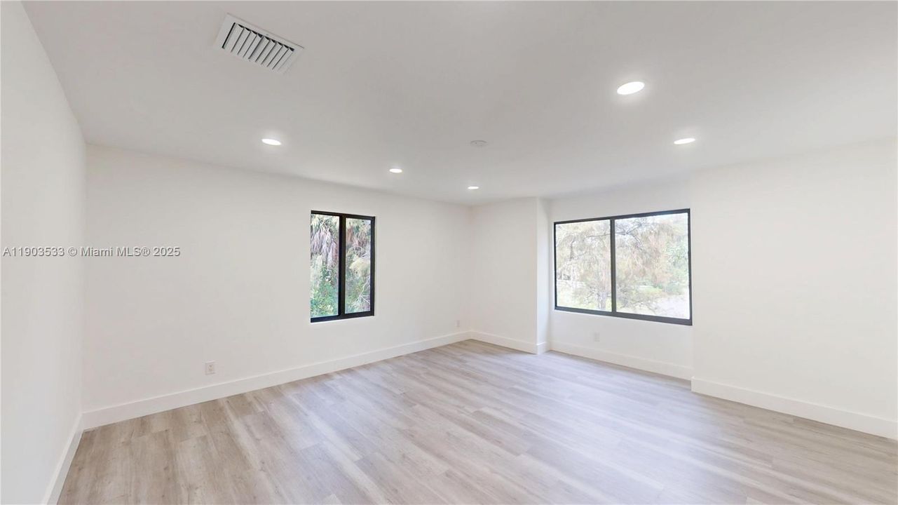 待售: $1,100,000 (5 贝兹, 4 浴室, 3121 平方英尺)