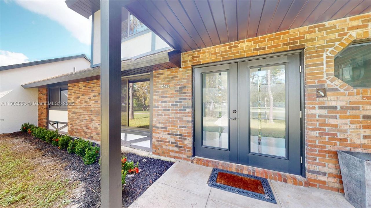 待售: $1,100,000 (5 贝兹, 4 浴室, 3121 平方英尺)