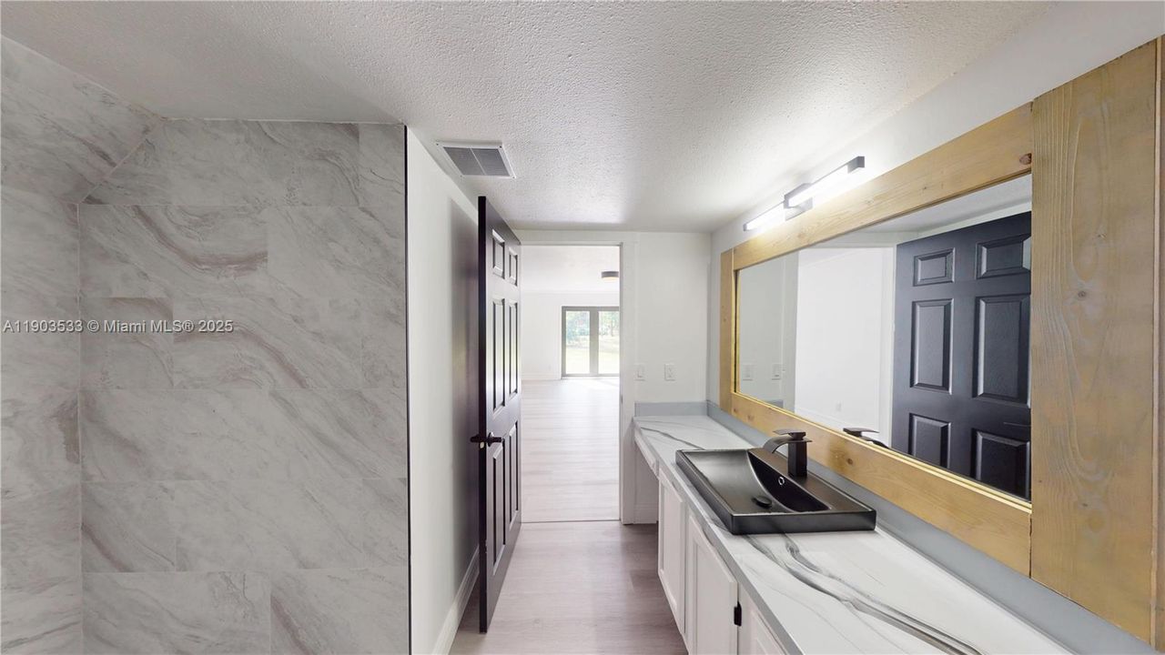 待售: $1,100,000 (5 贝兹, 4 浴室, 3121 平方英尺)