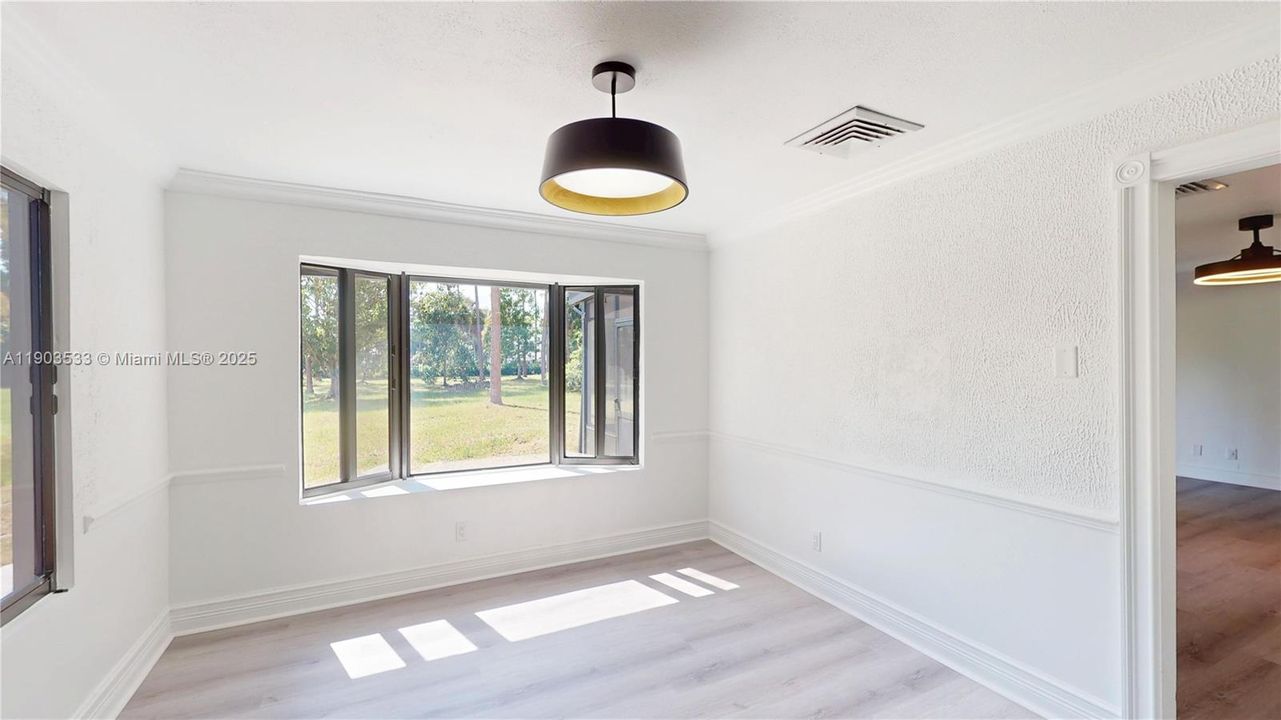 待售: $1,100,000 (5 贝兹, 4 浴室, 3121 平方英尺)