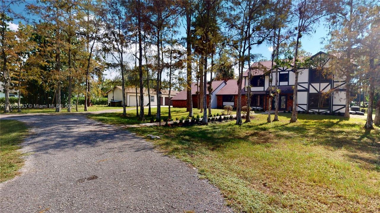 待售: $1,100,000 (5 贝兹, 4 浴室, 3121 平方英尺)