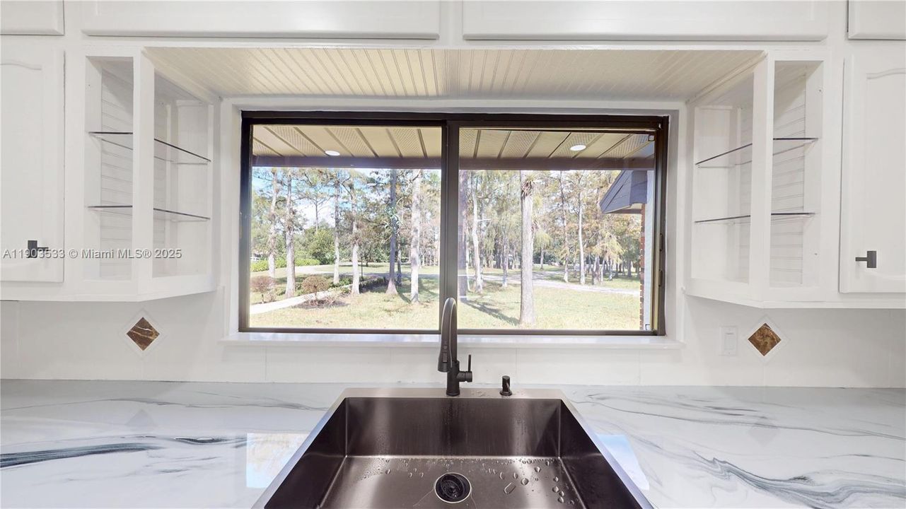 待售: $1,100,000 (5 贝兹, 4 浴室, 3121 平方英尺)