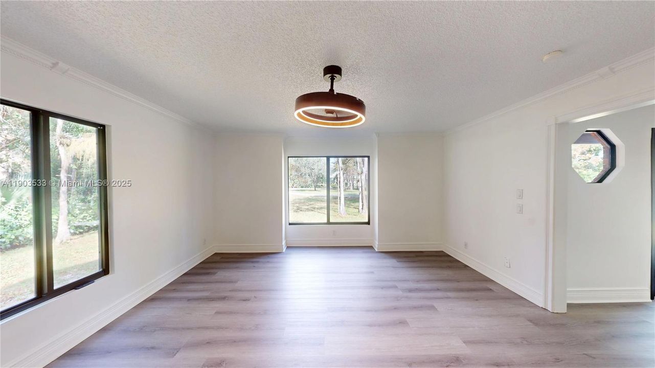 待售: $1,100,000 (5 贝兹, 4 浴室, 3121 平方英尺)