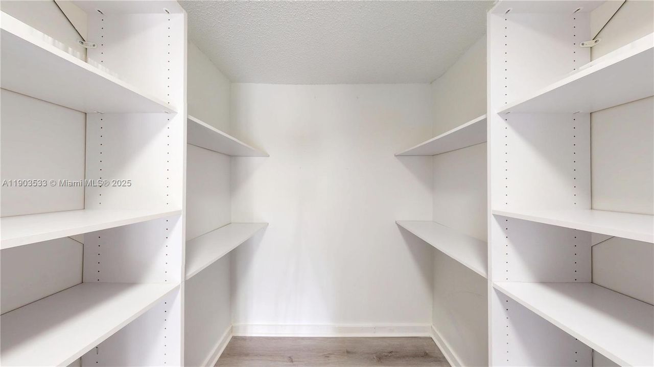 待售: $1,100,000 (5 贝兹, 4 浴室, 3121 平方英尺)