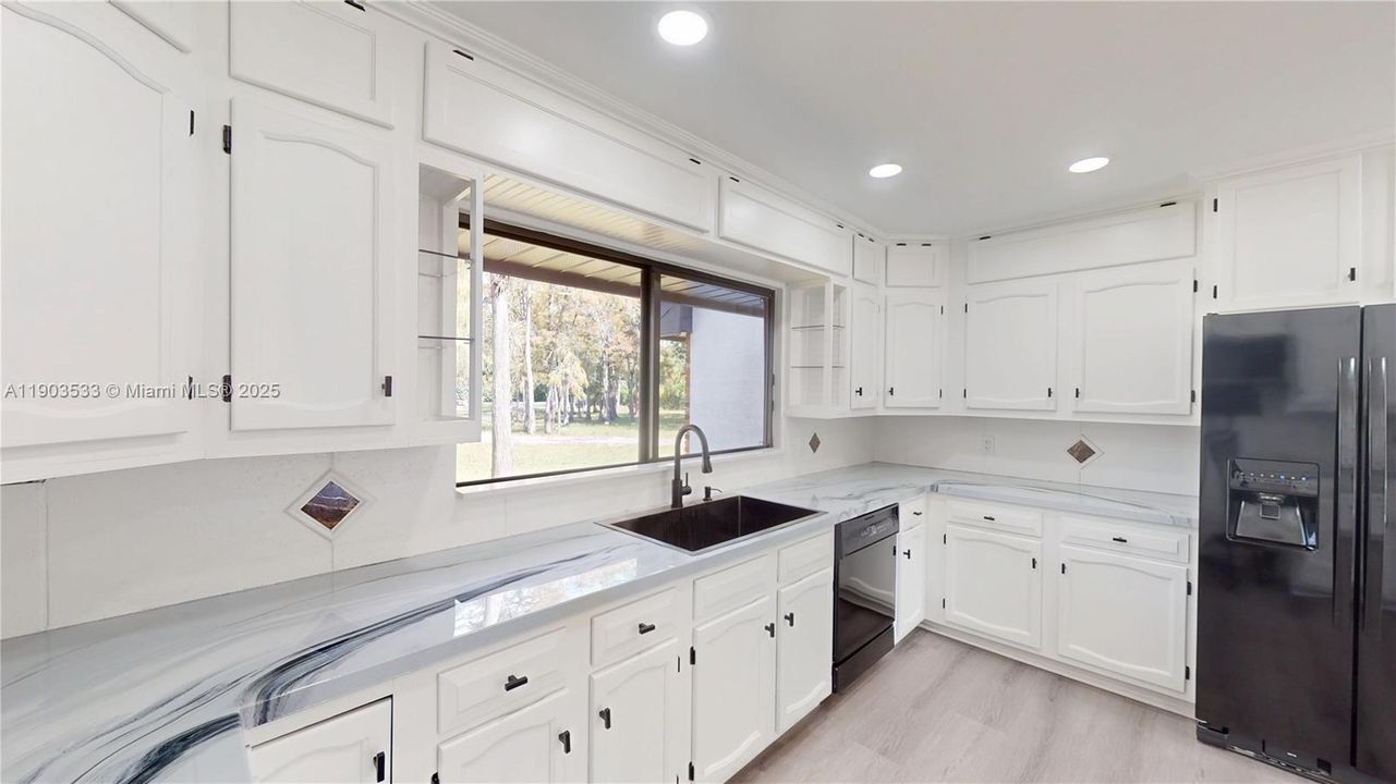 待售: $1,100,000 (5 贝兹, 4 浴室, 3121 平方英尺)