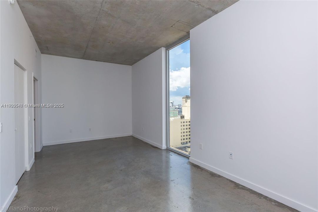 For Rent: $2,350 (1 beds, 1 baths, 446 Square Feet)