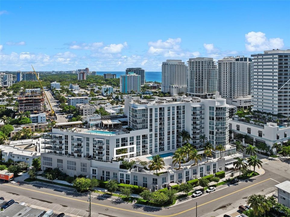 For Sale: $1,050,000 (2 beds, 2 baths, 1284 Square Feet)