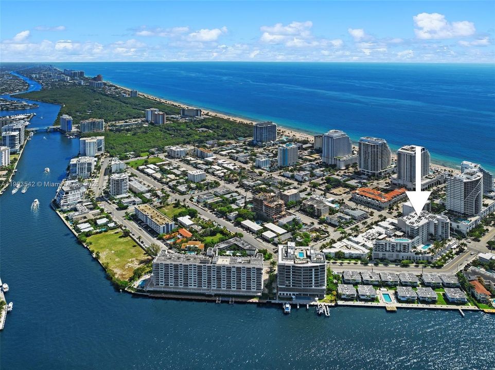 For Sale: $1,050,000 (2 beds, 2 baths, 1284 Square Feet)