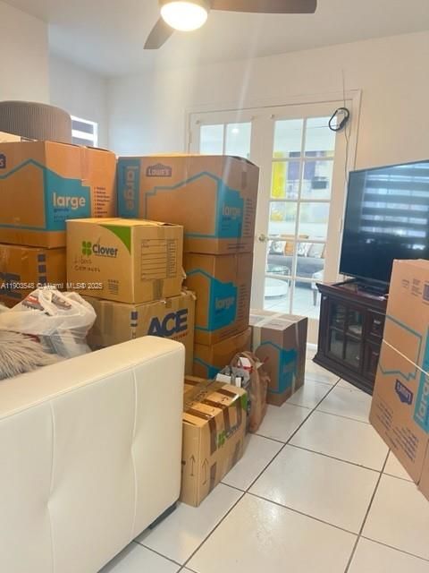 For Rent: $4,300 (4 beds, 2 baths, 2072 Square Feet)