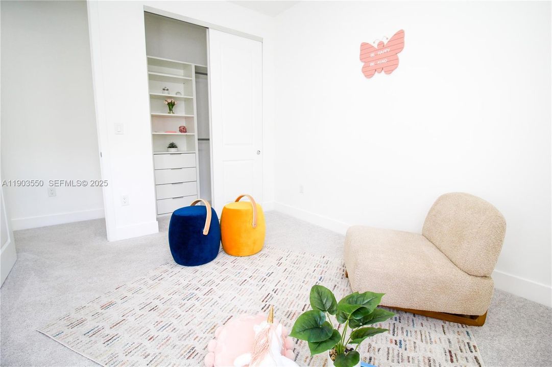 For Sale: $1,139,000 (4 beds, 3 baths, 2890 Square Feet)