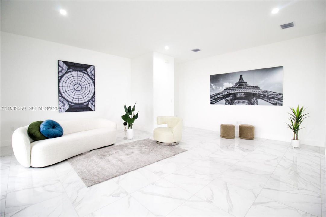 For Sale: $1,139,000 (4 beds, 3 baths, 2890 Square Feet)