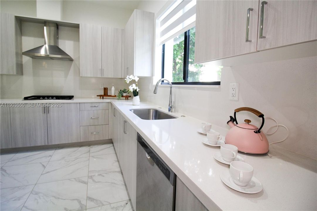 For Sale: $1,139,000 (4 beds, 3 baths, 2890 Square Feet)