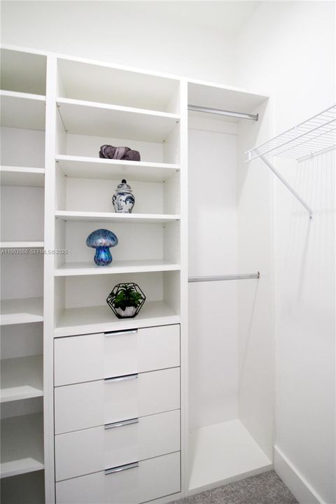 For Sale: $1,139,000 (4 beds, 3 baths, 2890 Square Feet)