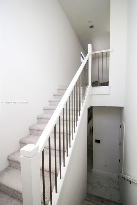 For Sale: $1,139,000 (4 beds, 3 baths, 2890 Square Feet)