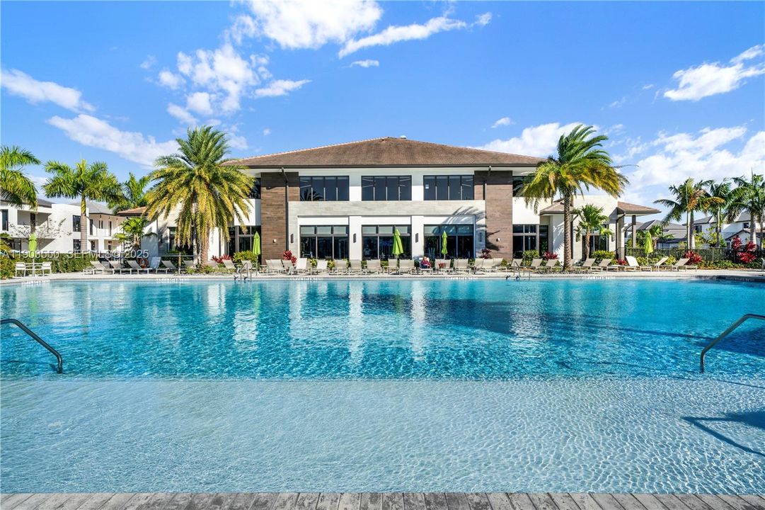 For Sale: $1,139,000 (4 beds, 3 baths, 2890 Square Feet)