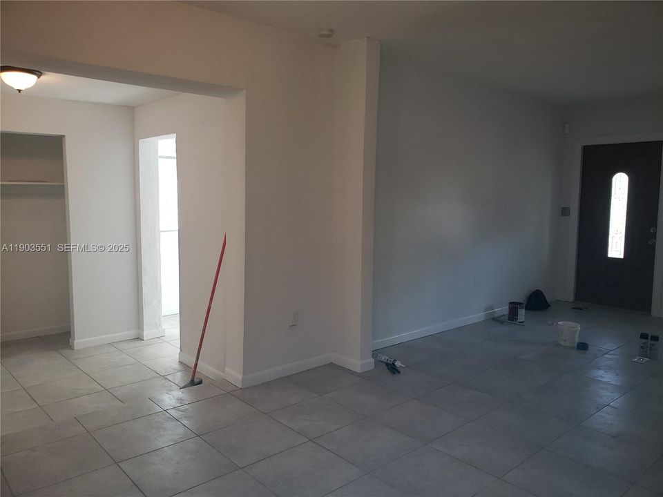 For Rent: $2,800 (3 beds, 1 baths, 0 Square Feet)