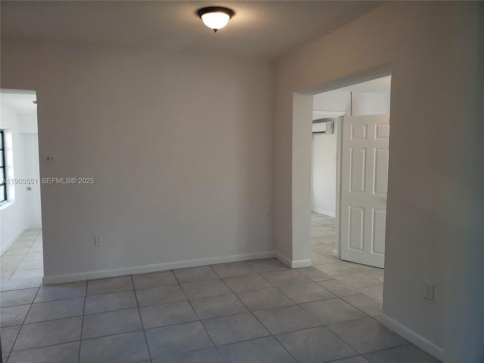 For Rent: $2,800 (3 beds, 1 baths, 0 Square Feet)