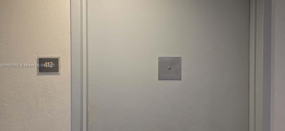 For Sale: $278,000 (0 beds, 1 baths, 680 Square Feet)