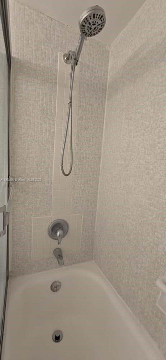 For Sale: $278,000 (0 beds, 1 baths, 680 Square Feet)