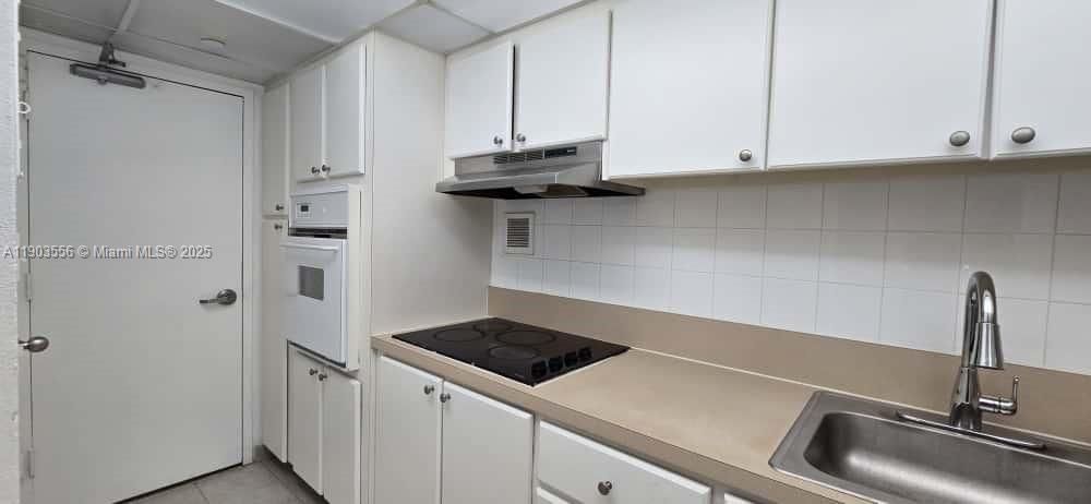 For Sale: $278,000 (0 beds, 1 baths, 680 Square Feet)