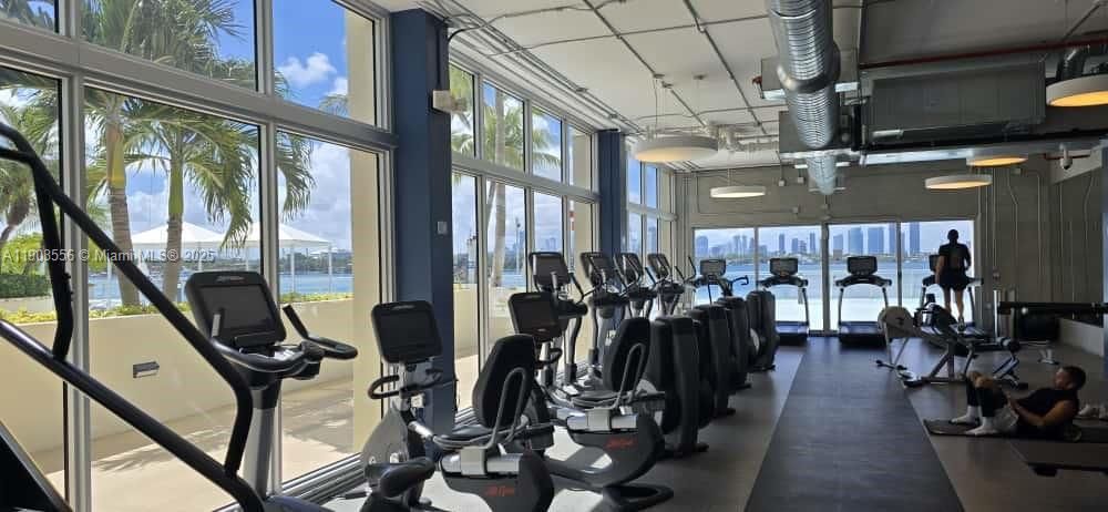 For Sale: $278,000 (0 beds, 1 baths, 680 Square Feet)