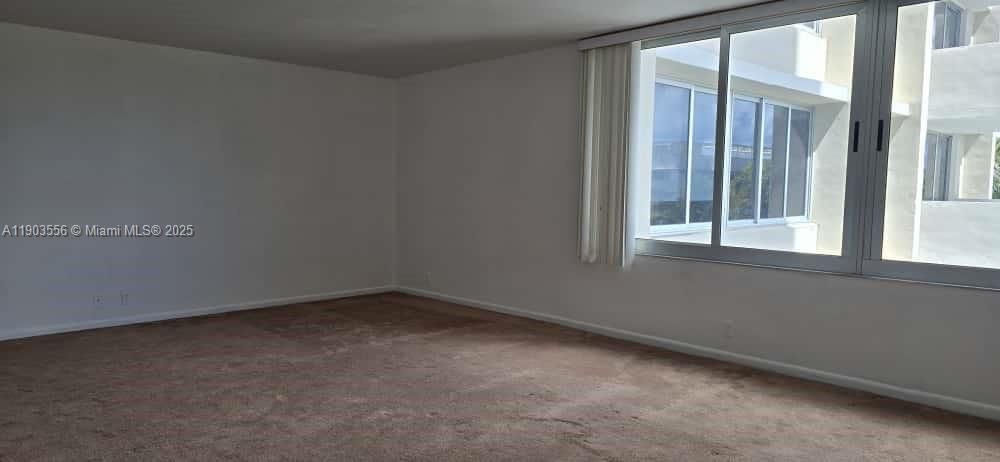 For Sale: $278,000 (0 beds, 1 baths, 680 Square Feet)