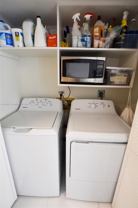 Recently Rented: $5,500 (2 beds, 2 baths, 1200 Square Feet)