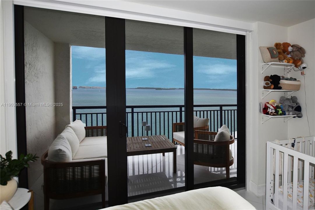 Recently Rented: $5,500 (2 beds, 2 baths, 1200 Square Feet)