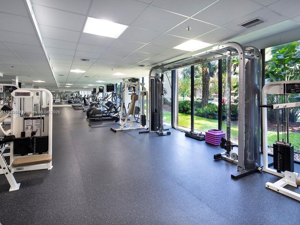 Recently Rented: $5,500 (2 beds, 2 baths, 1200 Square Feet)