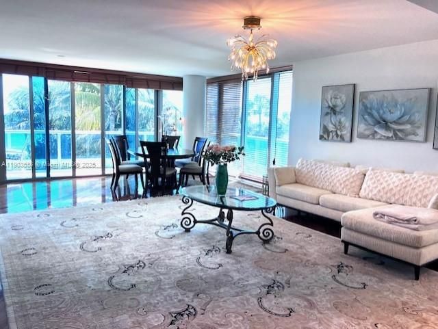 Recently Rented: $12,000 (3 beds, 3 baths, 2480 Square Feet)