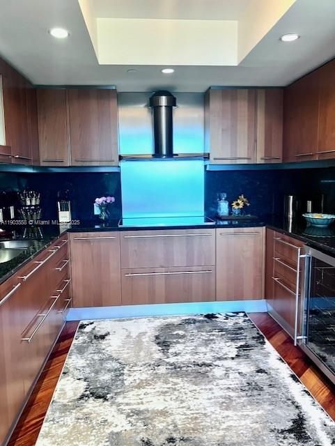 Recently Rented: $12,000 (3 beds, 3 baths, 2480 Square Feet)