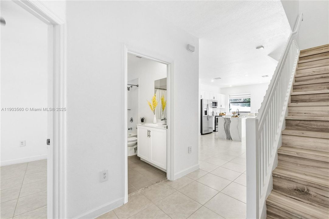 For Rent: $3,200 (3 beds, 3 baths, 1332 Square Feet)