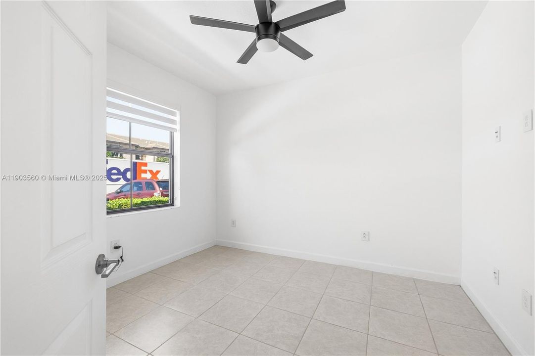 For Rent: $3,200 (3 beds, 3 baths, 1332 Square Feet)