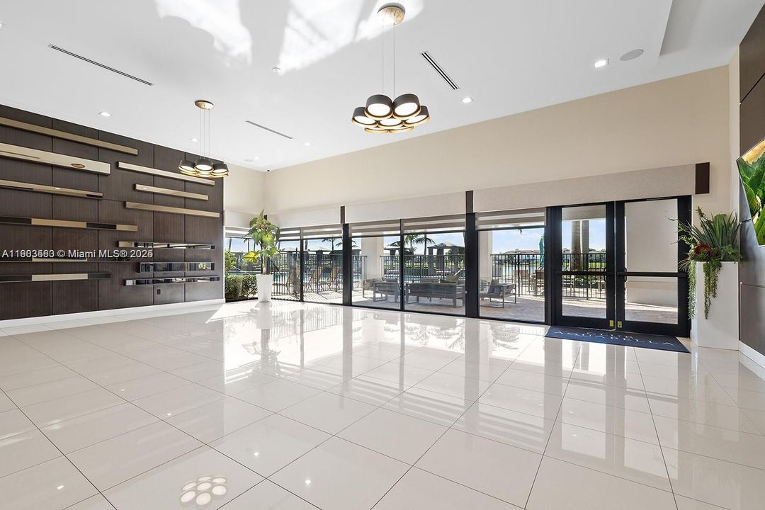 For Rent: $3,200 (3 beds, 3 baths, 1332 Square Feet)