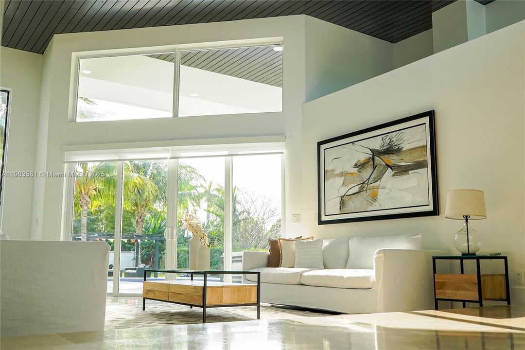 For Sale: $3,750,000 (5 beds, 4 baths, 4462 Square Feet)