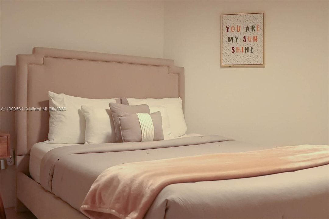 For Sale: $3,750,000 (5 beds, 4 baths, 4462 Square Feet)