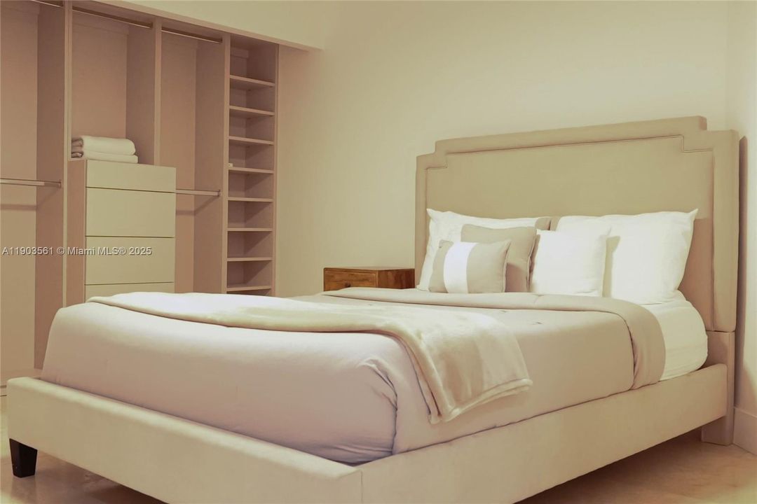 For Sale: $3,750,000 (5 beds, 4 baths, 4462 Square Feet)