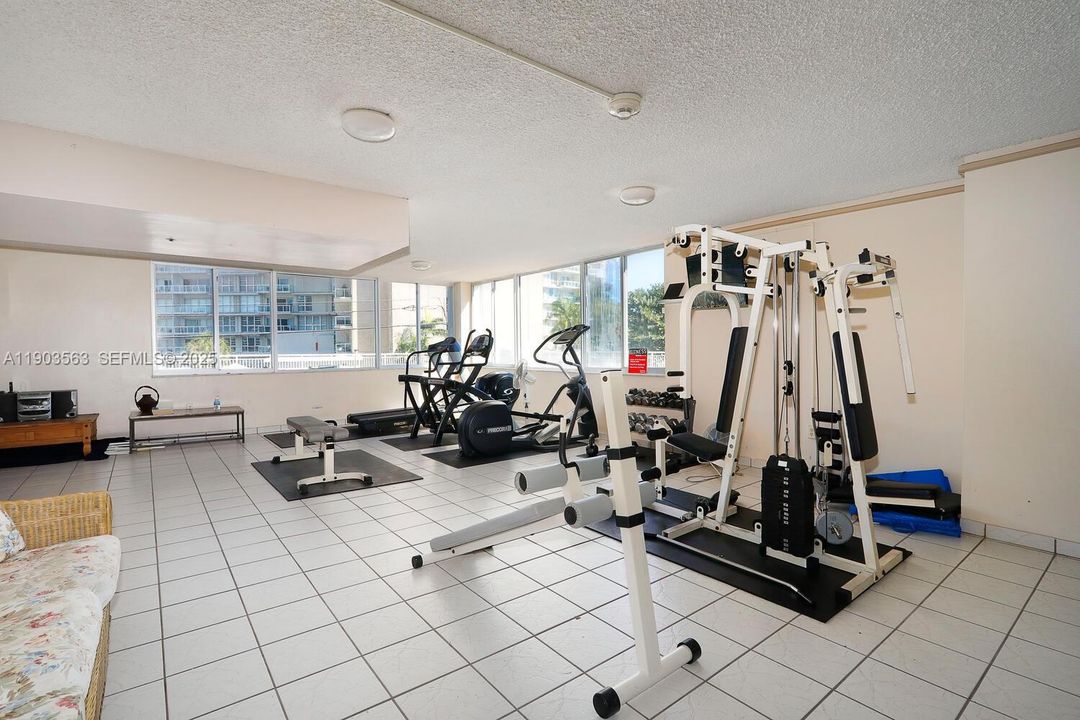 待售: $499,000 (2 贝兹, 2 浴室, 1430 平方英尺)