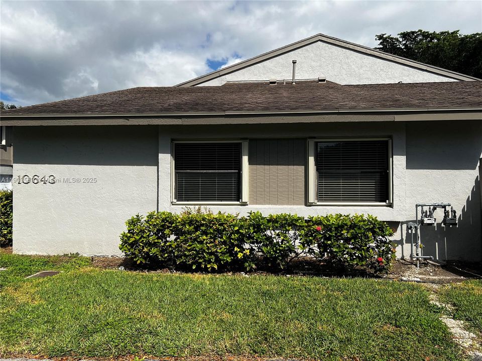 Recently Sold: $469,900 (3 beds, 2 baths, 1480 Square Feet)