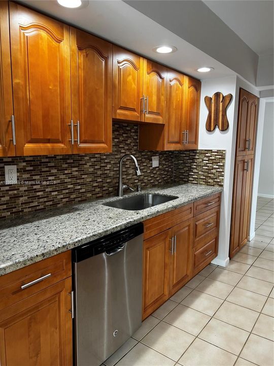 Recently Sold: $469,900 (3 beds, 2 baths, 1480 Square Feet)