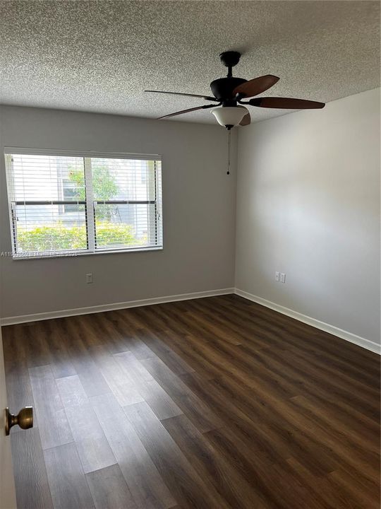 Recently Sold: $469,900 (3 beds, 2 baths, 1480 Square Feet)