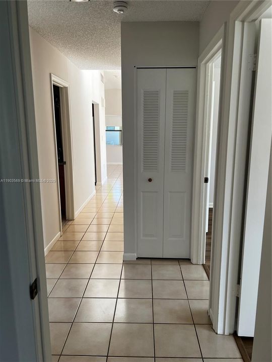 Recently Sold: $469,900 (3 beds, 2 baths, 1480 Square Feet)