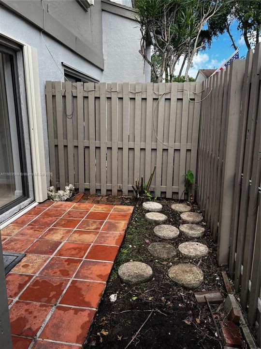 Recently Sold: $469,900 (3 beds, 2 baths, 1480 Square Feet)