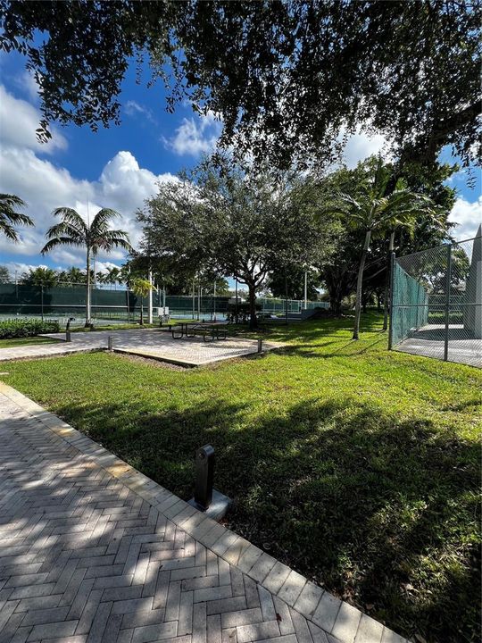 Recently Sold: $469,900 (3 beds, 2 baths, 1480 Square Feet)