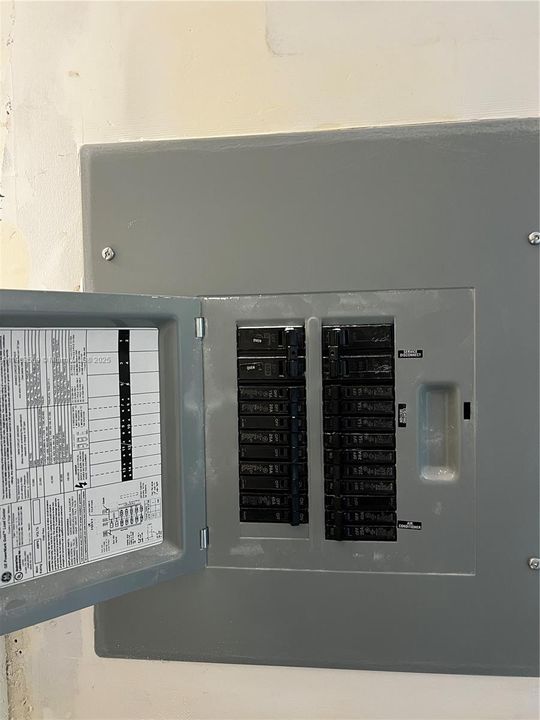 Recently Sold: $469,900 (3 beds, 2 baths, 1480 Square Feet)