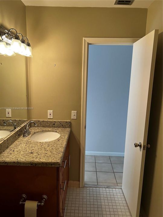 Recently Sold: $469,900 (3 beds, 2 baths, 1480 Square Feet)