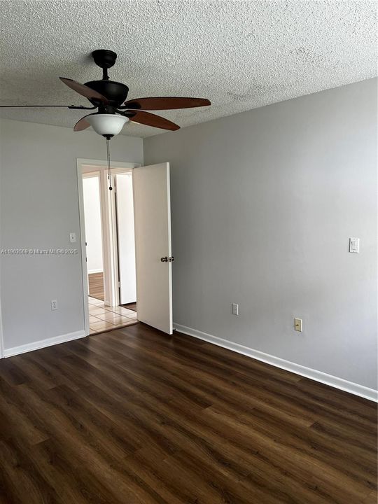 Recently Sold: $469,900 (3 beds, 2 baths, 1480 Square Feet)