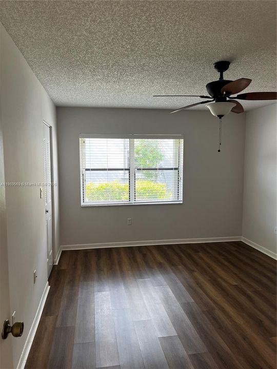 Recently Sold: $469,900 (3 beds, 2 baths, 1480 Square Feet)